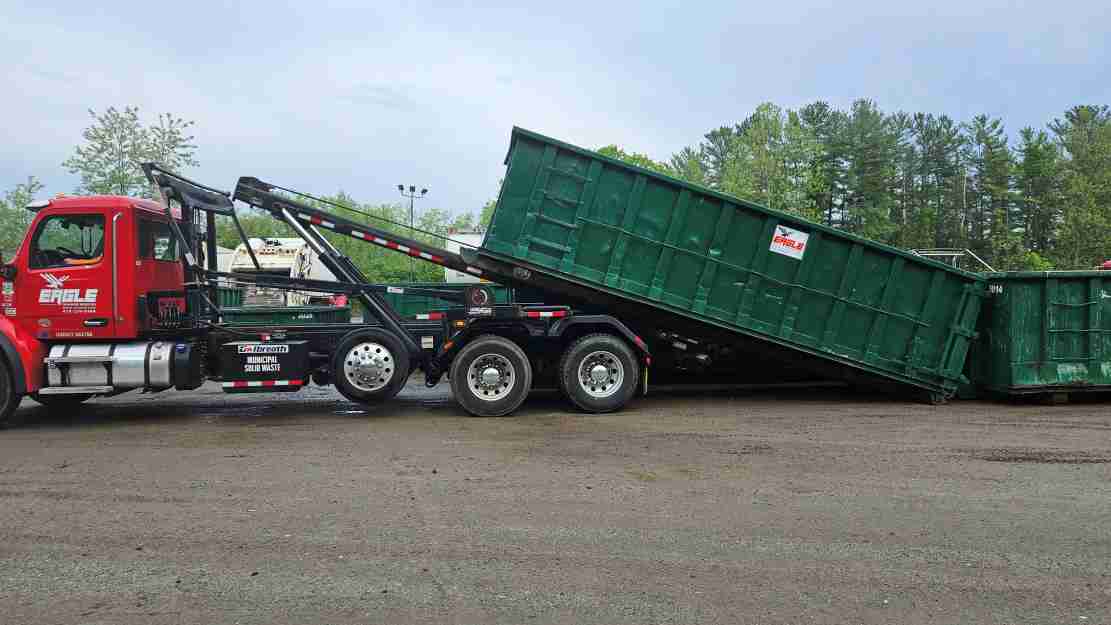 line up container truck for waste disposals